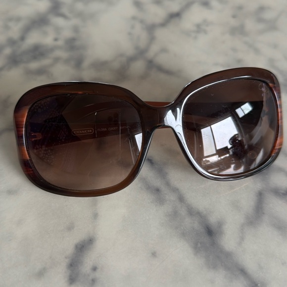 Coach sunglasses - Picture 1 of 2